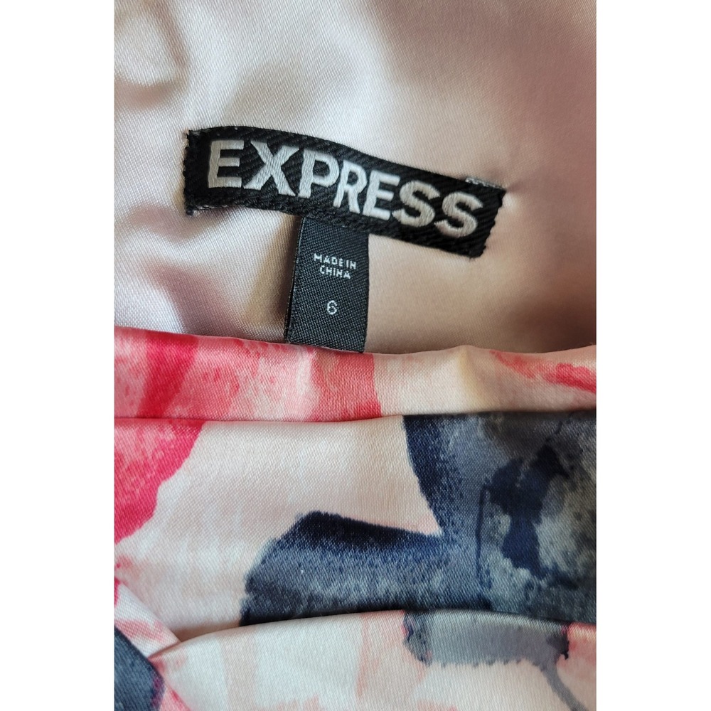 Express Pink White Navy Floral Ruched Mini Dress - Picture 3 of 7